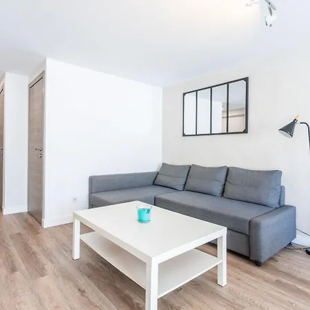 Superbe F2 Spacieux - Raphael Apartment *