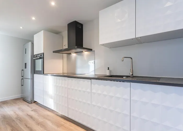 Superbe F2 Spacieux - Raphael Apartment